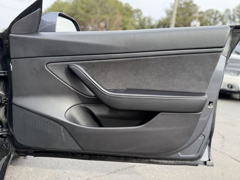 Used 2021 Tesla Model 3 Performance image 36