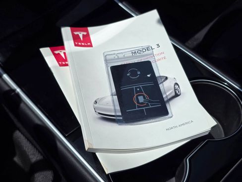 Used 2018 Tesla Model 3 Long Range image 38