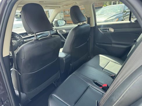 Used 2014 Lexus CT 200h image 17