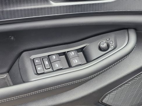 New 2025 Jeep Grand Cherokee Altitude image 14