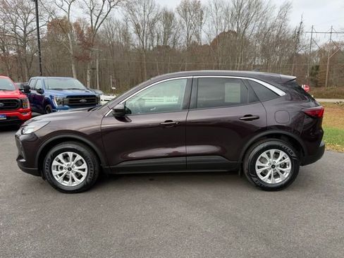 Certified 2023 Ford Escape Active w/ Tech Pack #2 image 3