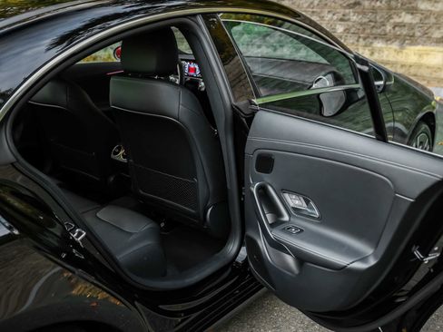 Used 2025 Mercedes-Benz CLA 250 4MATIC image 17