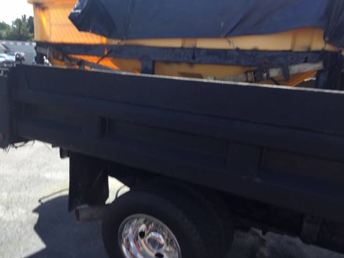 Used 2015 GMC Sierra 3500 4x4 Regular Cab w/ Sierra Convenience Package image 4