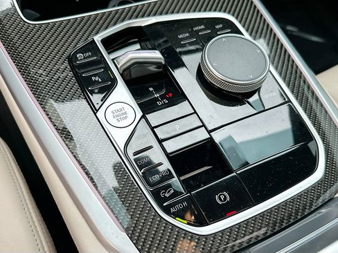 Used 2024 BMW X5 M60i image 16