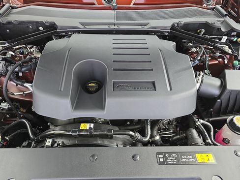 New 2026 Land Rover Defender 130 X-Dynamic SE image 31