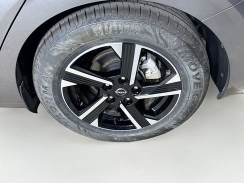 Used 2024 Nissan Sentra SV FWD image 35