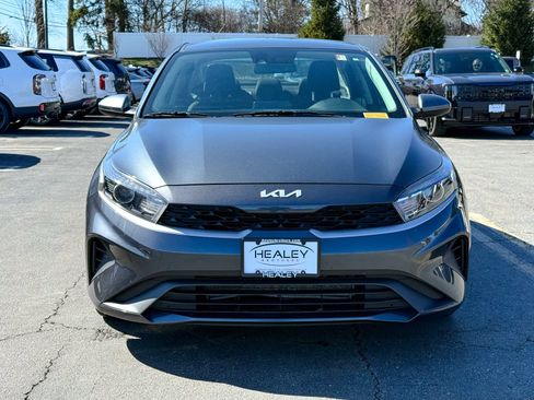Used 2023 Kia Forte LXS FWD image 2