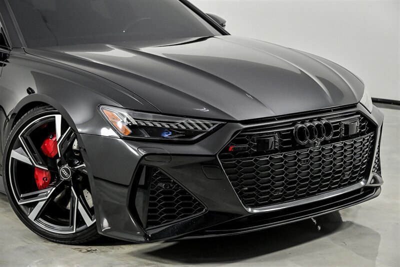 Used 2023 Audi RS 6 AWD/4WD image 2