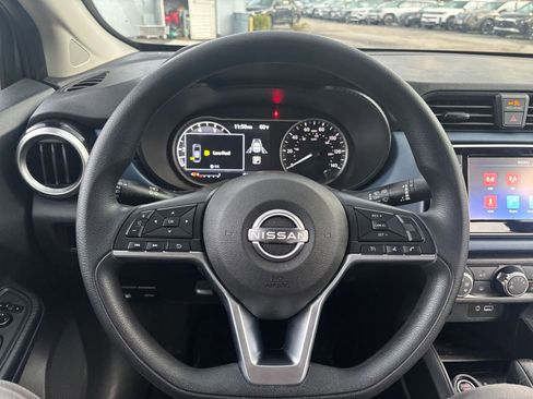 Used 2025 Nissan Versa SV image 32
