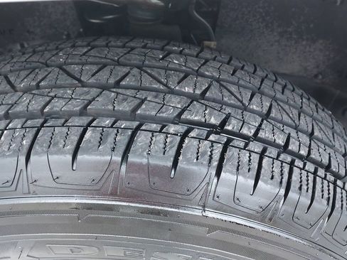 Used 2017 Toyota Tacoma SR5 w/ Tow Package image 10