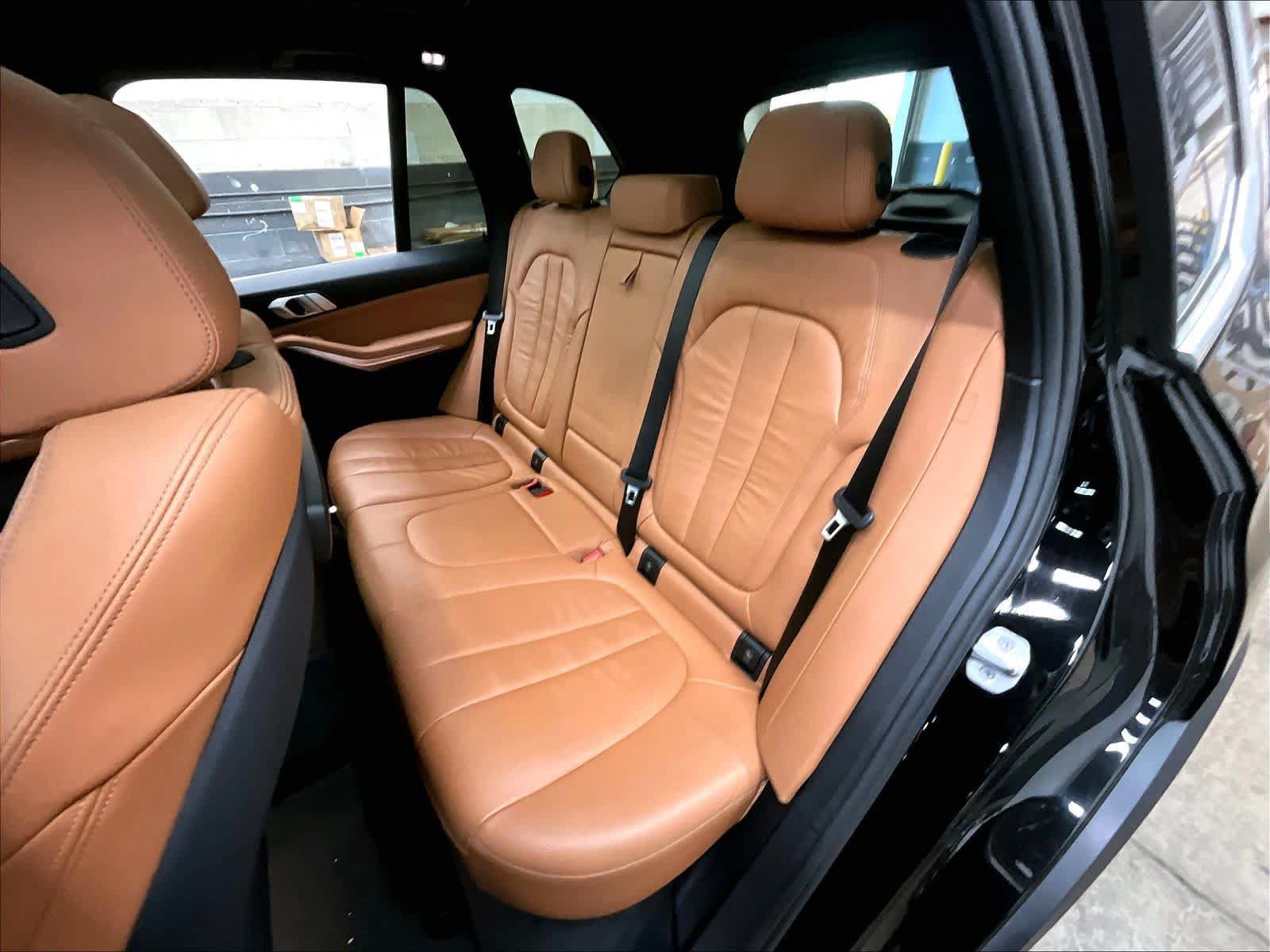 Used 2019 BMW X5 xDrive40i w/ Convenience Package AWD/4WD image 28