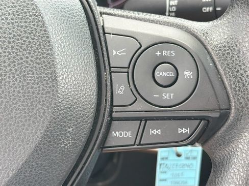 Used 2023 Toyota RAV4 LE FWD image 15