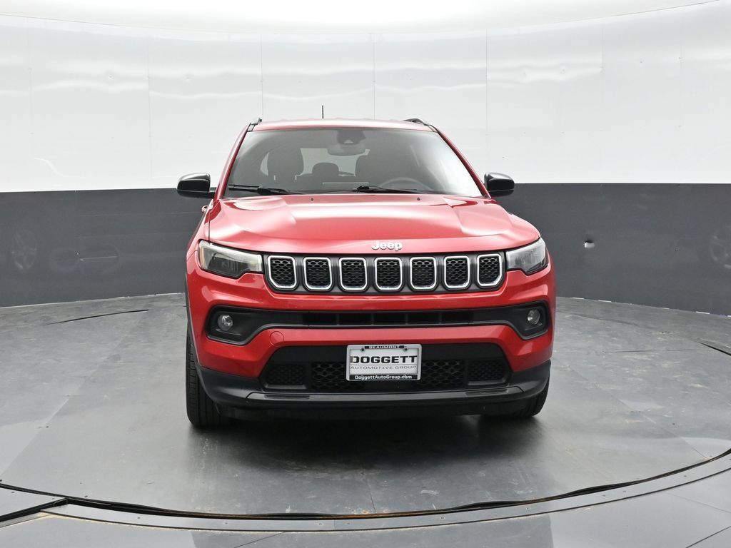 Used 2024 Jeep Compass Latitude AWD/4WD image 20