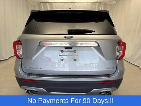 Used 2023 Ford Explorer Platinum w/ Technology Package AWD/4WD image 4