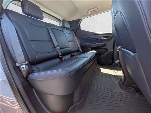 Used 2023 Chevrolet Bolt EUV Premier FWD image 18