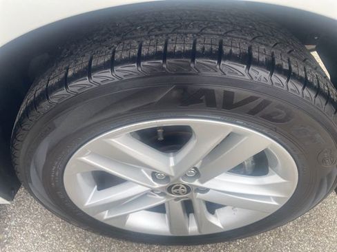 Used 2021 Toyota Corolla SE image 11