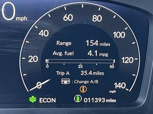 Used 2025 Honda Pilot Elite image 16