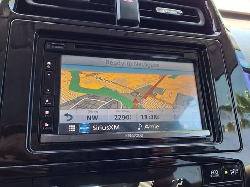 Used 2019 Toyota Prius XLE w/ Carpet Mat Package FWD image 6