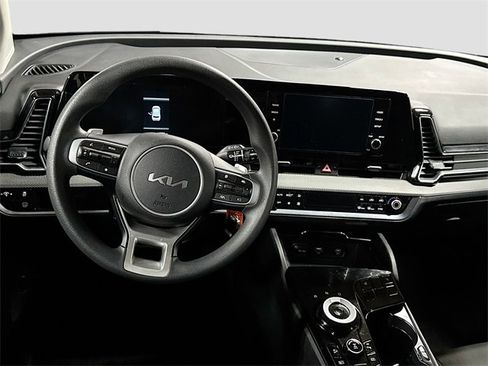 Used 2023 Kia Sportage LX image 19