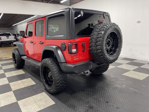 Used 2018 Jeep Wrangler Unlimited Sport S AWD/4WD image 2