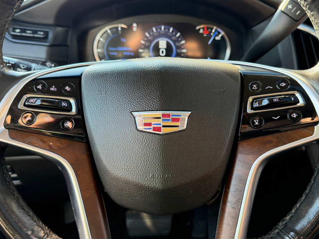 Used 2019 Cadillac Escalade Premium Luxury AWD/4WD image 24