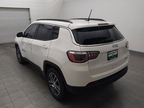 Used 2019 Jeep Compass Latitude w/ Popular Equipment Group FWD image 5