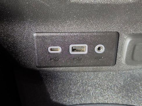 Used 2021 Chevrolet Malibu LT image 21