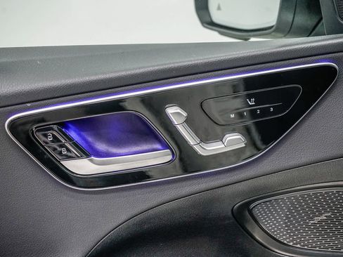 Used 2025 Mercedes-Benz C 300 Sedan image 20