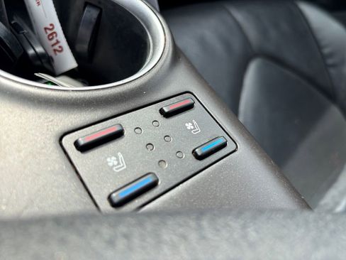 Used 2023 Toyota Camry XLE w/ Navigation Package image 5