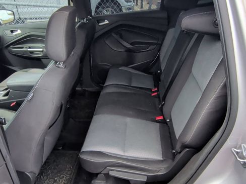 Used 2018 Ford Escape SE FWD image 11