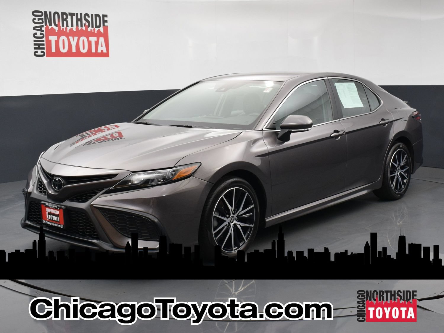 Used 2023 Toyota Camry SE AWD/4WD image 1