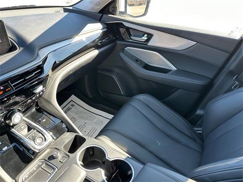 Used 2023 Acura MDX SH-AWD image 30