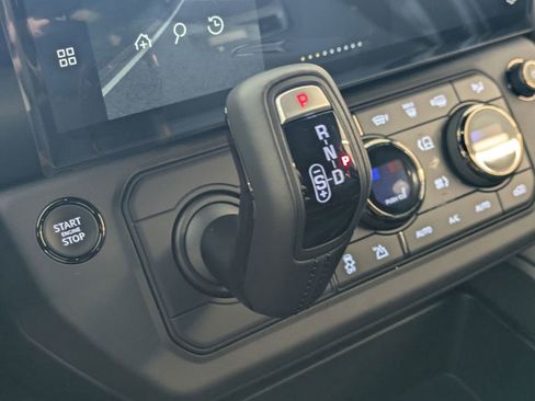 New 2026 Land Rover Defender 110 OCTA AWD/4WD image 20