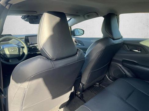 Certified 2025 Toyota Prius XLE image 17
