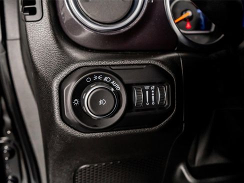 Used 2021 Jeep Wrangler Unlimited Sahara AWD/4WD image 48