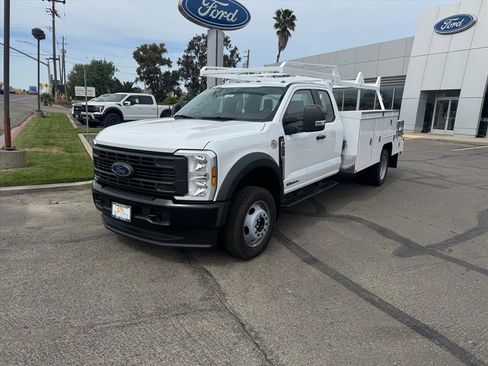 New 2025 Ford F550 4x4 SuperCab Super Duty image 1