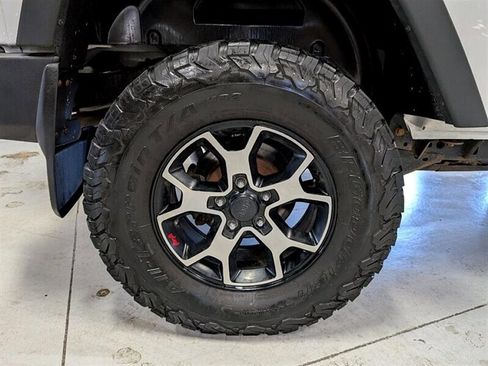 Used 2016 Jeep Wrangler Sport image 13