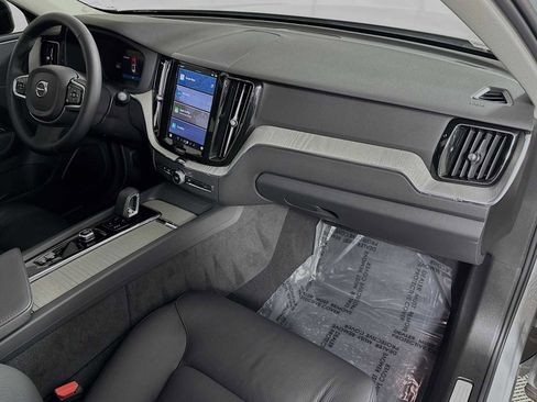 Used 2025 Volvo XC60 T8 Plus w/ Protection Package Premier image 27