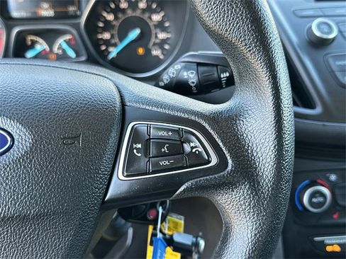 Used 2018 Ford Escape SE image 19