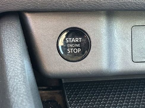 Used 2024 Nissan Rogue S FWD image 16