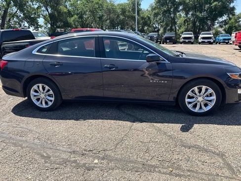 Used 2025 Chevrolet Malibu LT FWD image 2