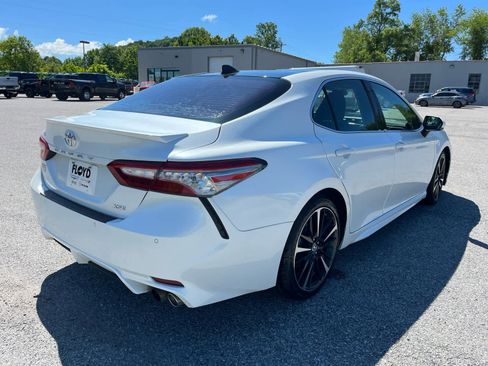 Used 2018 Toyota Camry XSE w/ Driver Assist Package FWD image 3