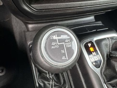 Used 2022 Jeep Wrangler Unlimited Sahara w/ Cold Weather Group image 20