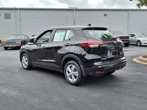 New 2025 Nissan Kicks Play S image 3
