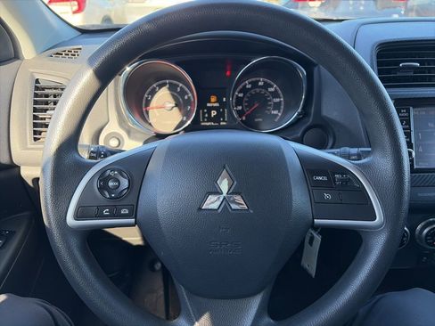 Used 2023 Mitsubishi Outlander Sport SE image 14