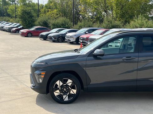 Used 2025 Hyundai Kona SEL FWD image 13