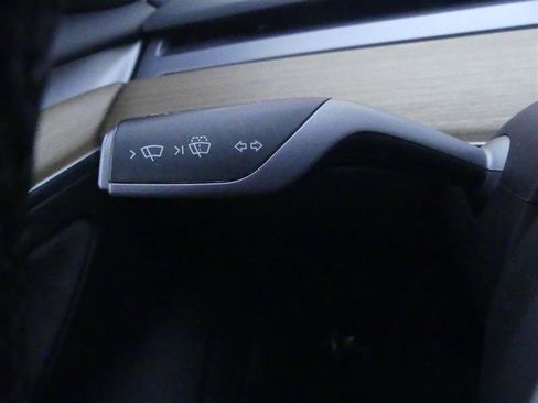 Used 2023 Tesla Model 3 Standard Range image 17