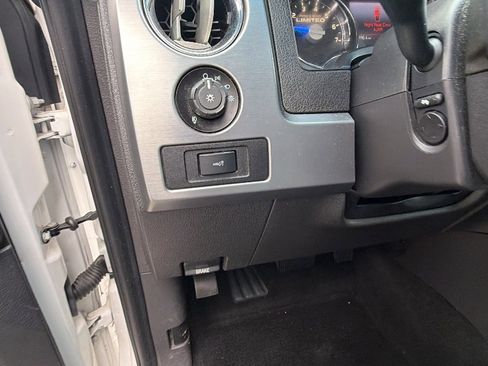 Used 2014 Ford F150 Limited image 26