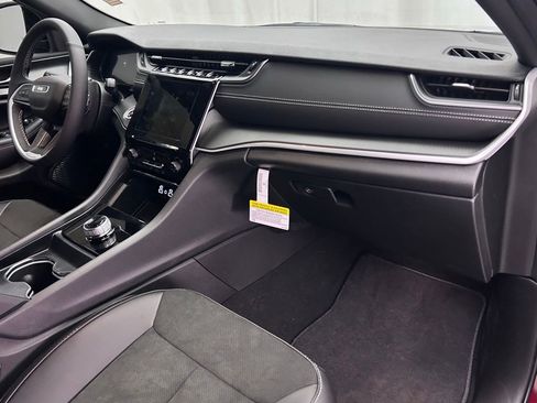 New 2025 Jeep Grand Cherokee 4WD image 24