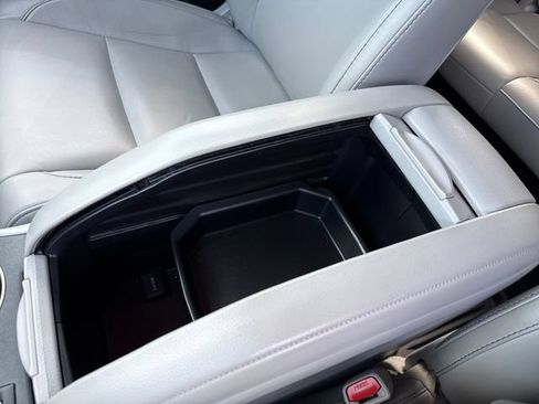 Used 2018 Toyota Highlander XLE AWD/4WD image 23